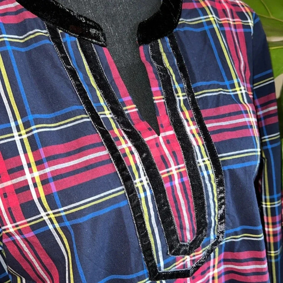 TALBOTS Petite Women’s Split-Neck Tunic Blouse Top Red Cabin Plaid Velvet - Picture 8 of 14